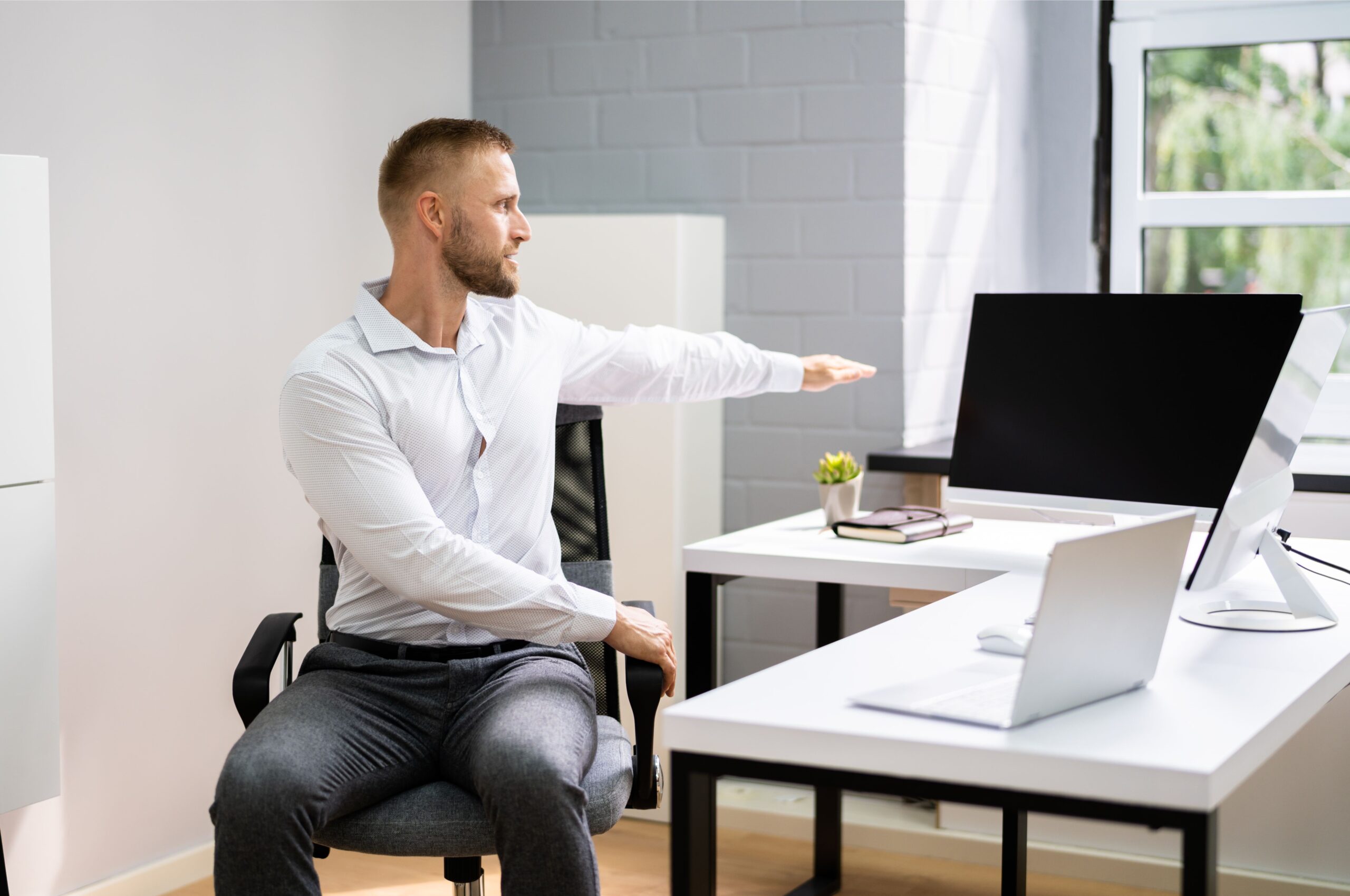 Business Yoga. Yoga am Schreibtisch.